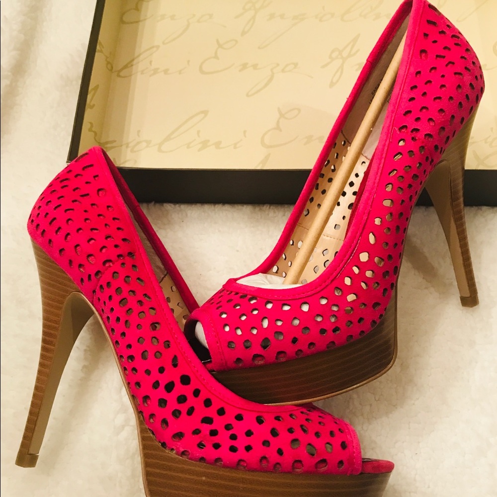 Enzo Angiolini platform heels